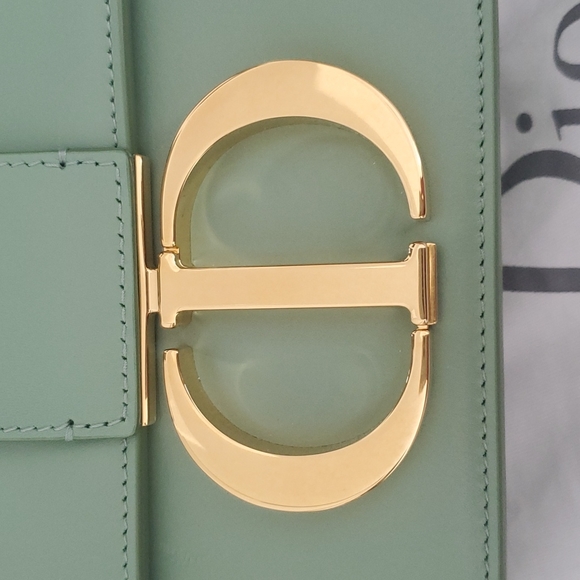 sold Christian dior 30 Montaigne sold - Picture 2 of 8